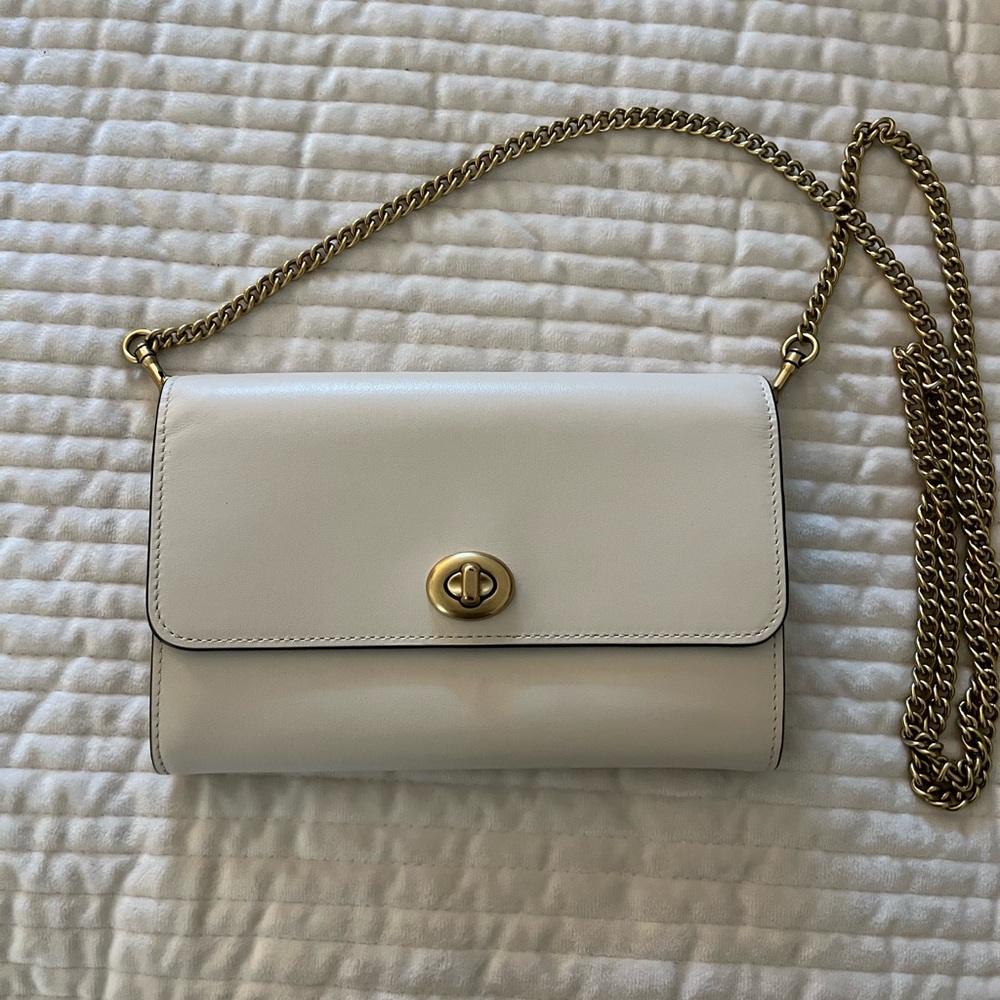 Coach wallet on chain